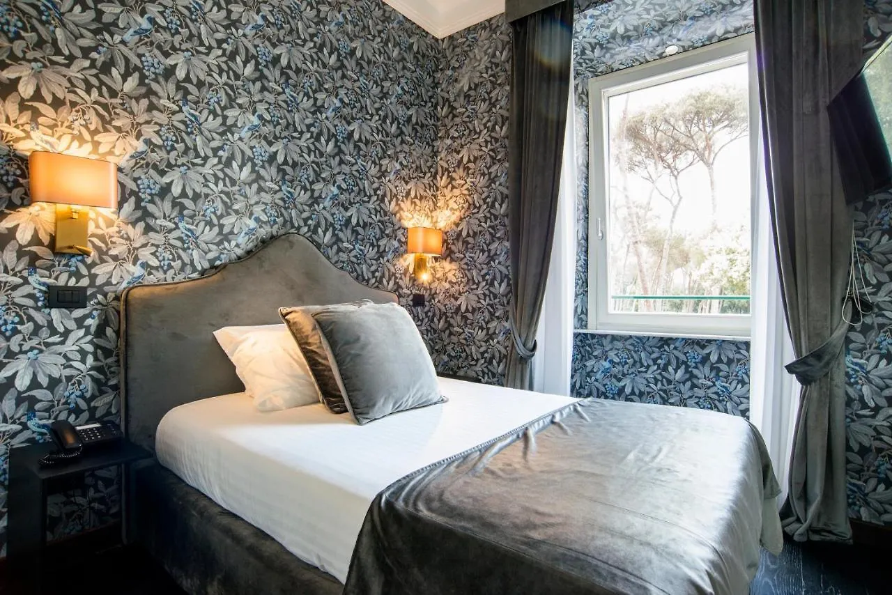 Via Veneto Suites Rome 3*,
