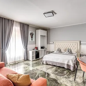 Spanish Step Dream & Cozy Casa Guest house
