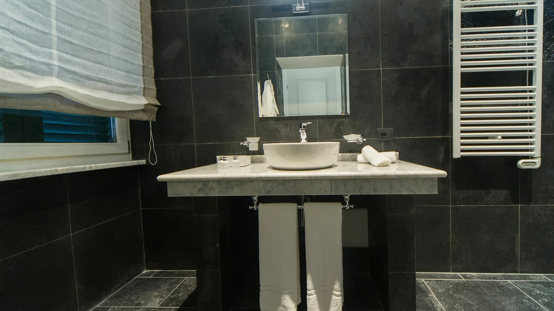 *** Affittacamere Via Veneto Suites Roma Italia